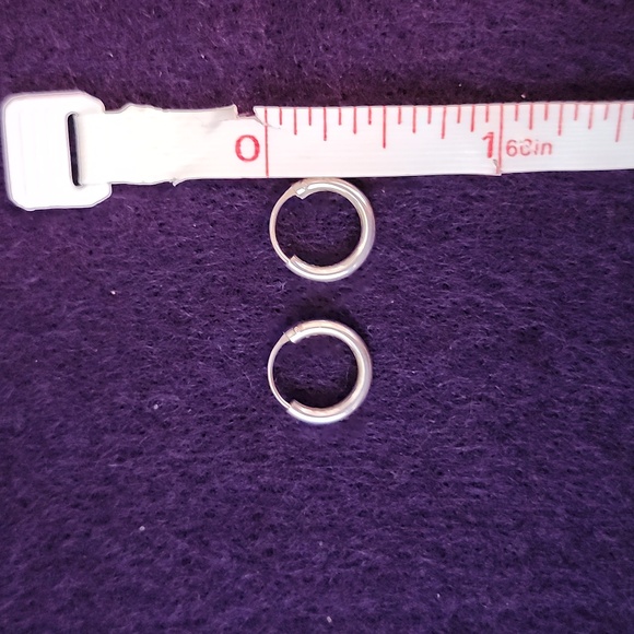 Silver hoop earrings - Picture 2 of 4